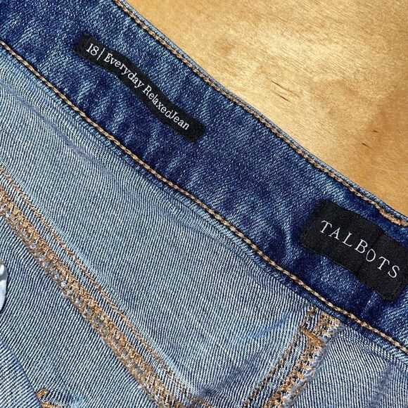 Talbots Womens Everyday Relaxed Frayed Hem Denim Jeans Mid Wash Blue Size 18 - Picture 6 of 10
